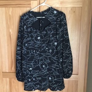 COPY - Lulu’s Blk crm Dress great style women’s small EUC